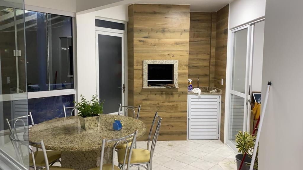 Apto 251 - Condominio Solar Das Bromelias Bombinhas Eksteriør bilde