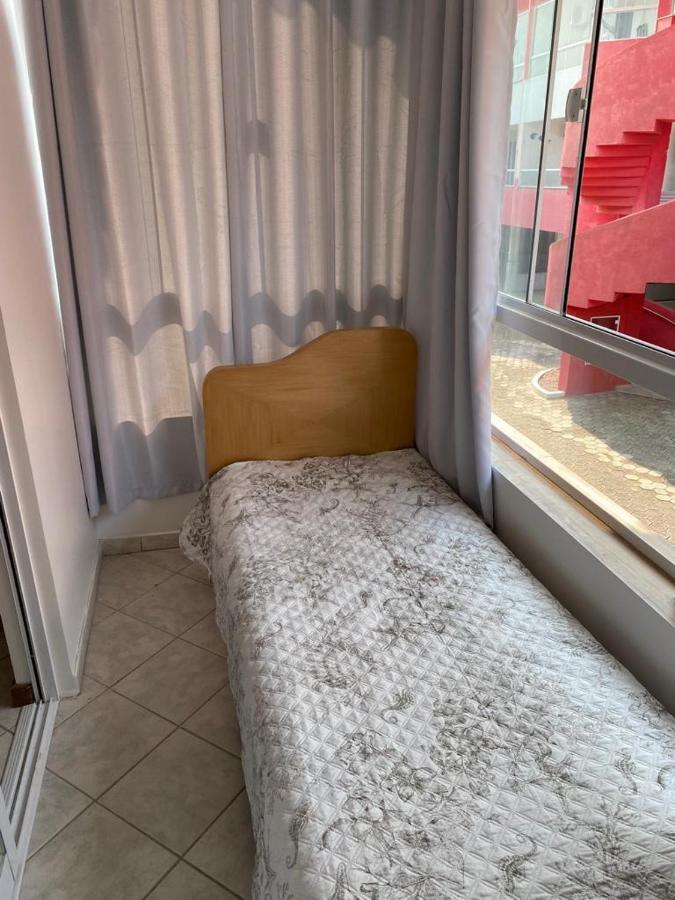 Apto 251 - Condominio Solar Das Bromelias Bombinhas Eksteriør bilde